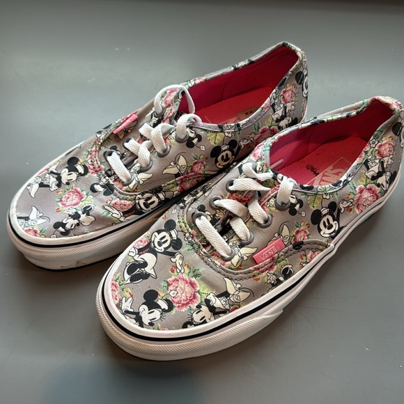 RARE Vans Disney x Minnie Mouse Digi Rose, Size 6.5 - Picture 2 of 5